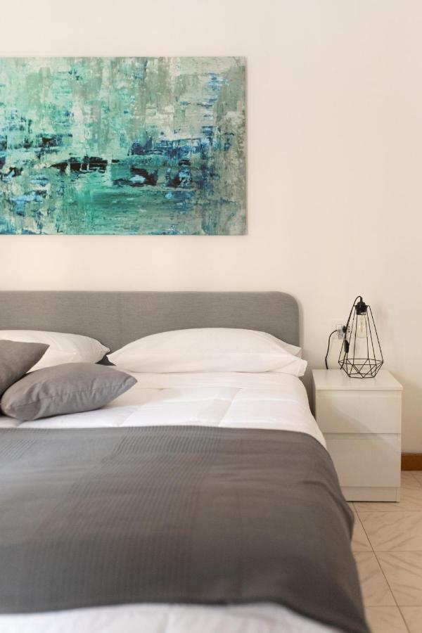 Nella'S Carlo III Apartment Napoli Dış mekan fotoğraf