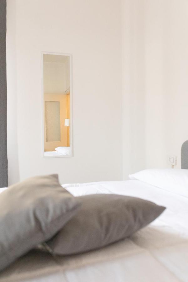 Nella'S Carlo III Apartment Napoli Dış mekan fotoğraf