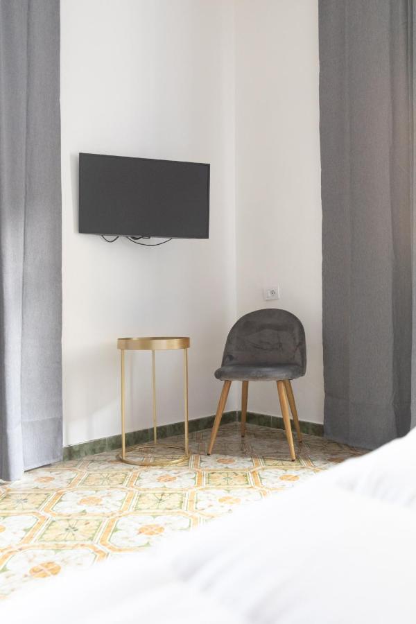 Nella'S Carlo III Apartment Napoli Dış mekan fotoğraf