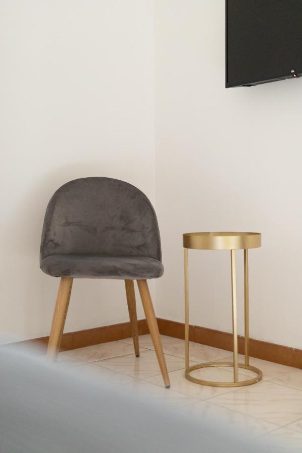 Nella'S Carlo III Apartment Napoli Dış mekan fotoğraf